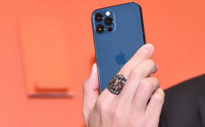 赤坎苹果手机维修分享iPhone12系列重启方法教程 